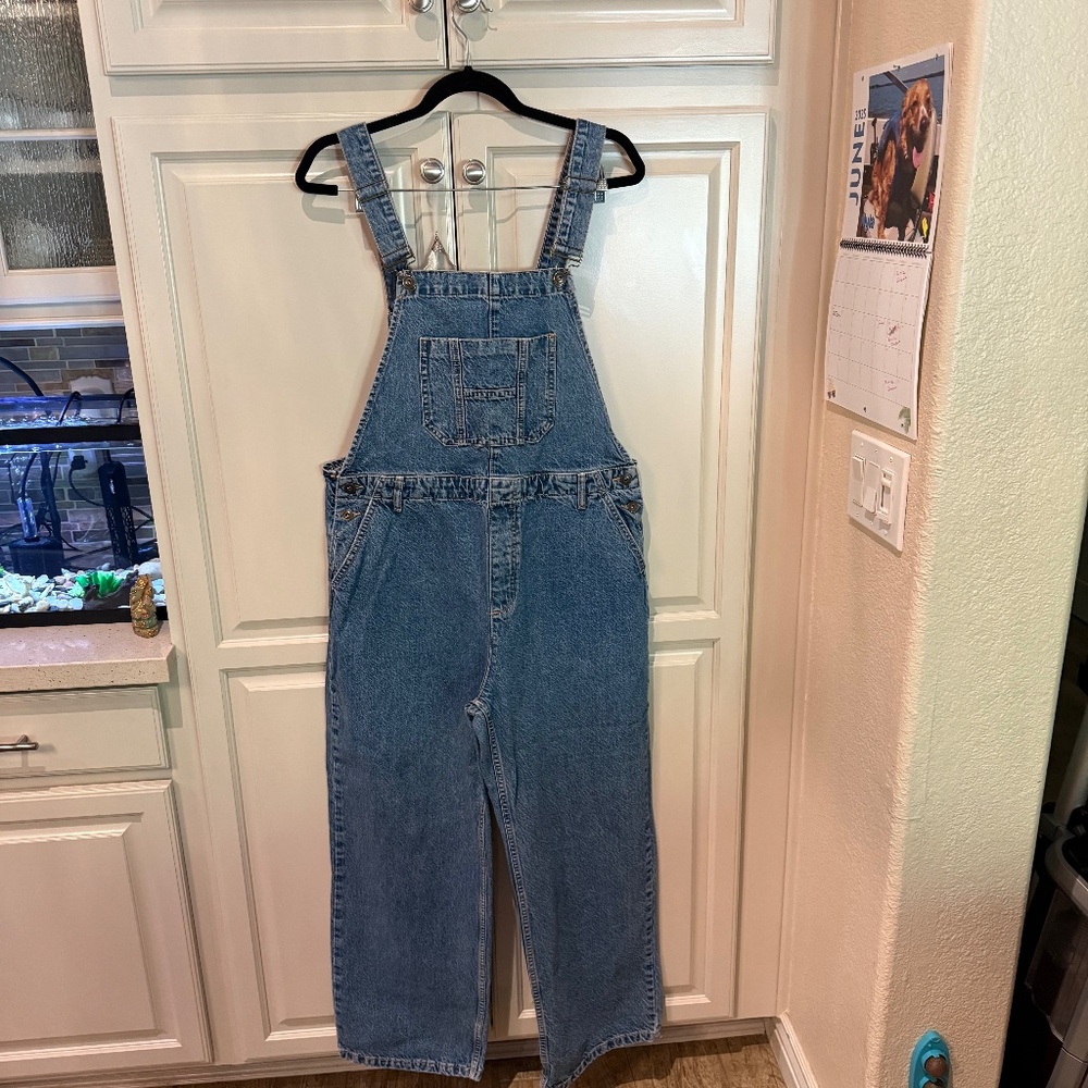 Zara Overall